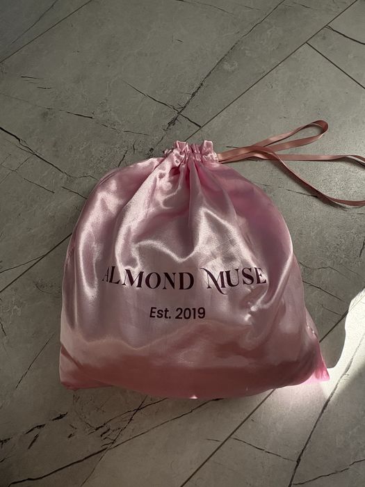 Рокля Almond Muse