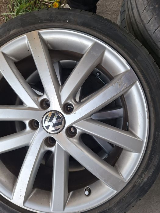 Vând jante originale vw 225 /40 R18