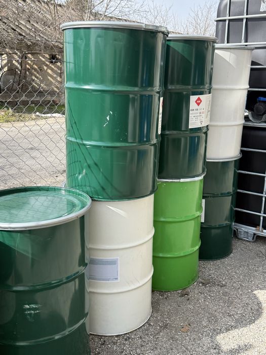 Метални варели с капак и обръч 200 литра нови