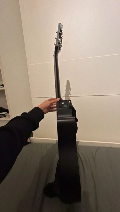 Продавам Акустична Китара