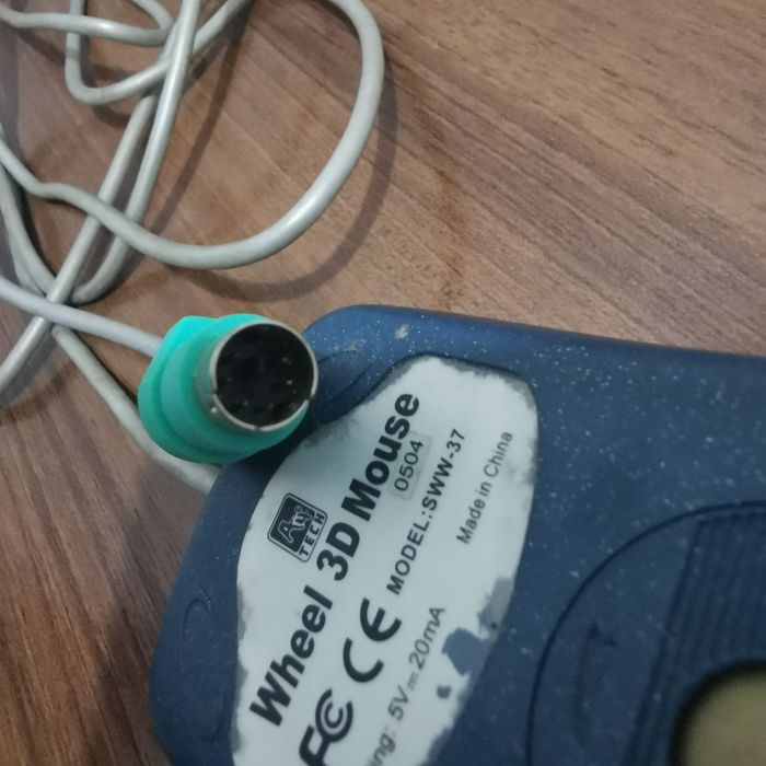 Mouse cu fir pe bilă A4 Tech