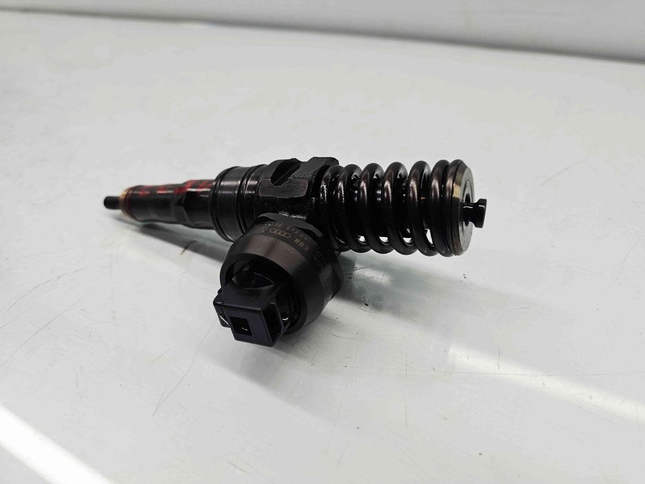 Injector Volkswagen Passat B6 Variant (3C5) [Fabr 2005-2010] 038130073