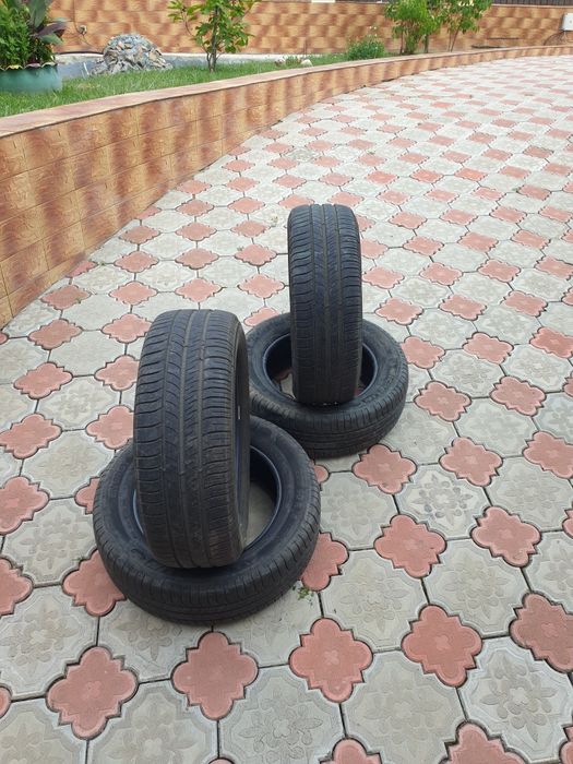 Anvelope de VARA - 205/60/16 -  Michelin -5,5 MM - DOT 2017
-Dime