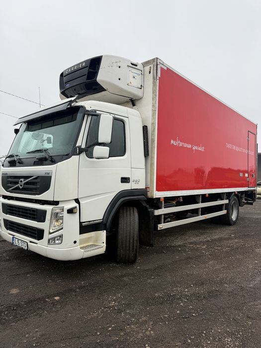 Volvo FM330 frigorific 2011