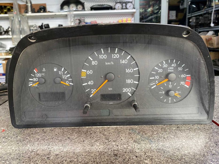 Щиток приборов Mercedes Benz Vito V-2.3. акпп бензин