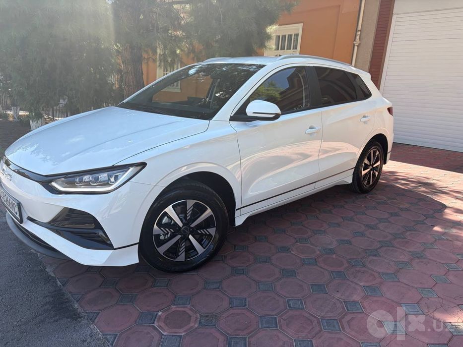BYD E2 luxury официальный 2025/26