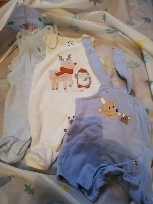 Vând lot hăinuțe 0-3 luni