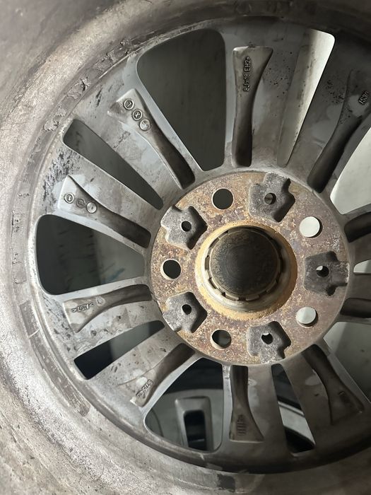 Продам диски на БМВ 18 оригинал