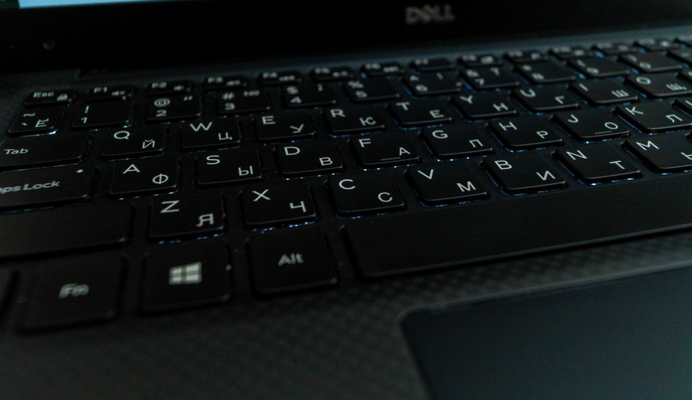 Трансформер Dell XPS 13 Core i7-7y75 Graphics 615  SSD 512gb Red Geek