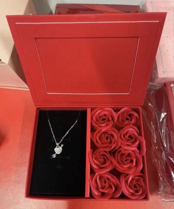 Подарок к 8 марта