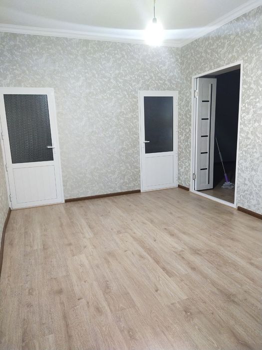 uy sotiladi (suv boʻyidagi uy)