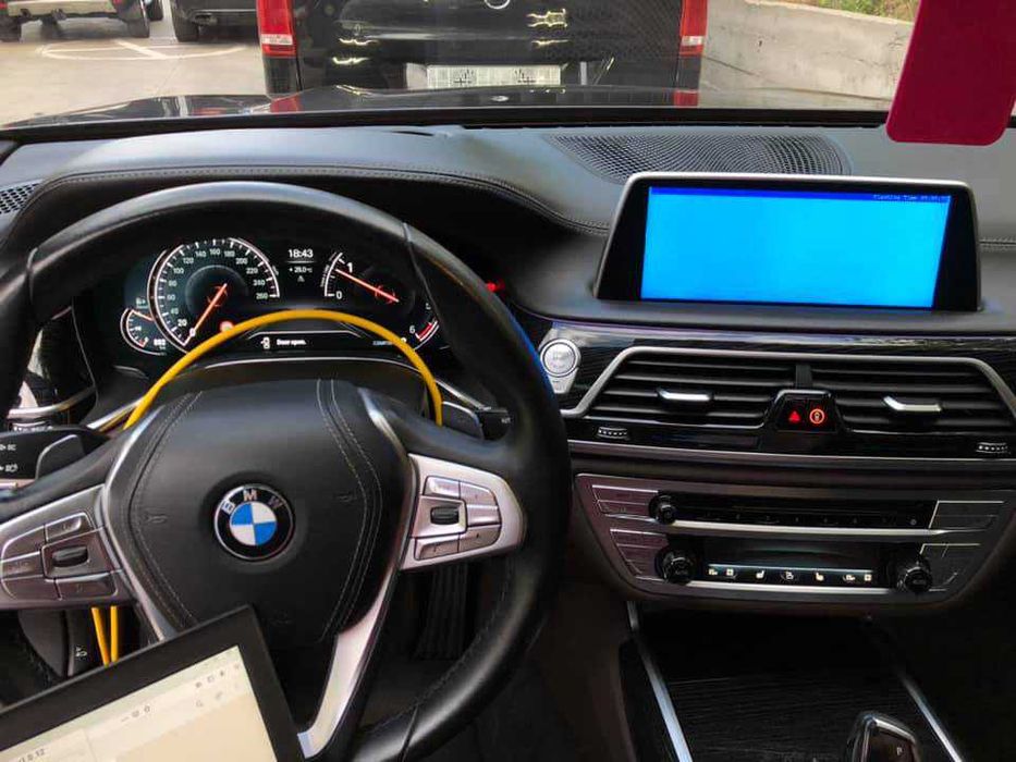 Activare functii BMW Schimbare Regiune CarPlay Android Auto codari