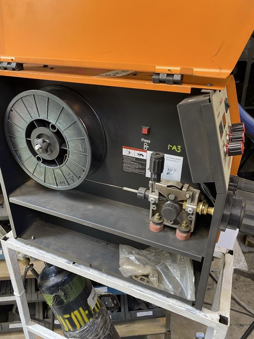 Сварочный аппарат Foxweld invermig 185