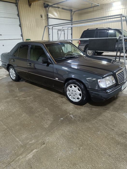 Мерседес W124 2.2
