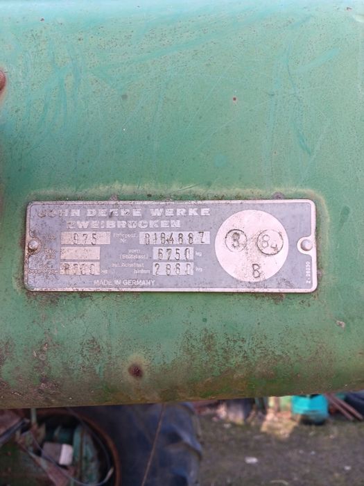 Dezmembrez combina John Deere 975