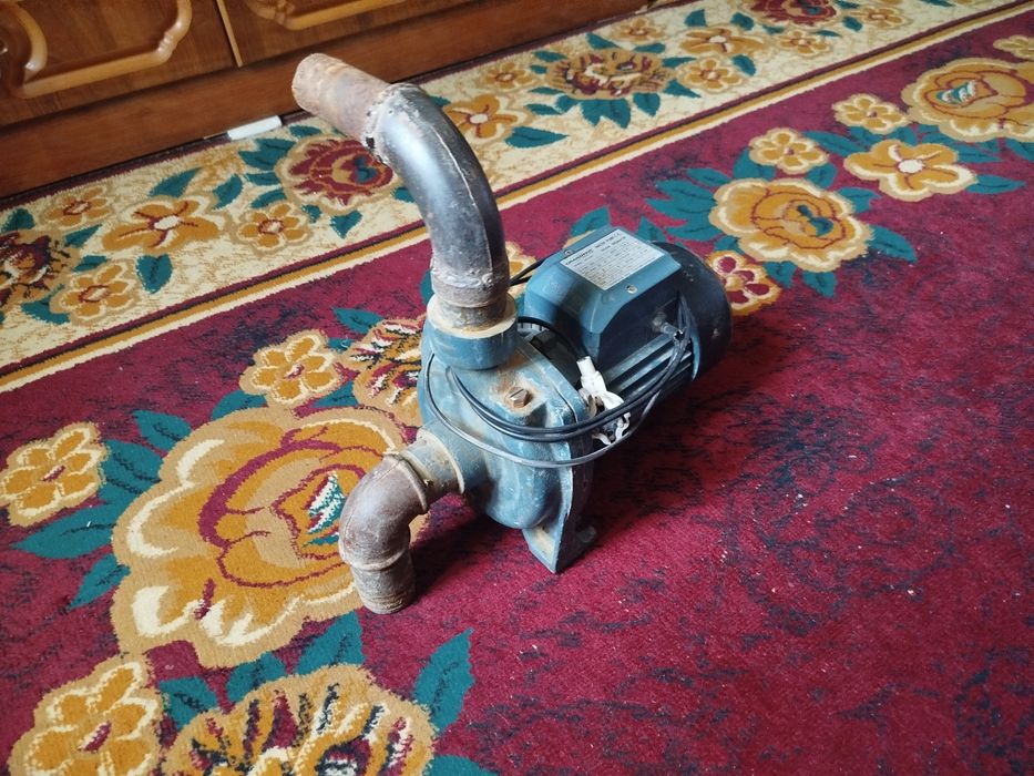 Grandfar-Suv nasos sotiladi