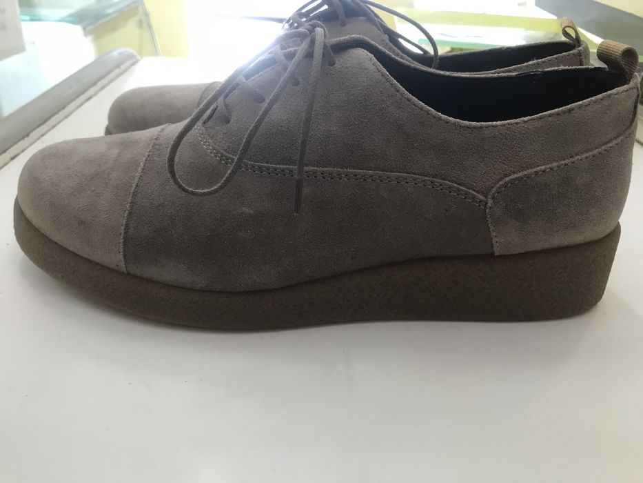 Обувки Bata-естествен велур