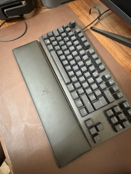 Vand tastatura Razer