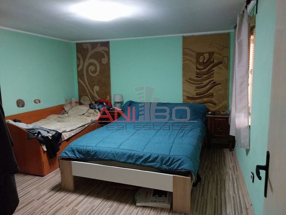 Къща в София, област-гр.Годеч площ 55м2, 330м2 УПИ, цена 125000€