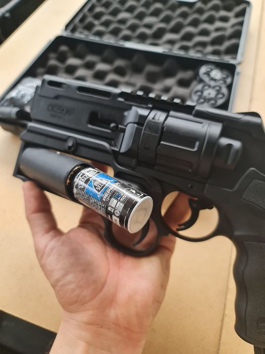 Pistol airsoft Umarex HDR 50 ca Nou