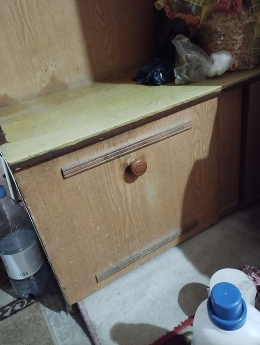 Отдам прихожку. Срочно.