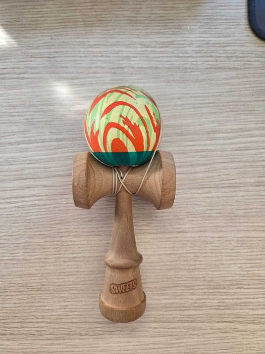 Sweets Kendama Prime Grain Split Tropical ORIGINALA cu sfoara extra