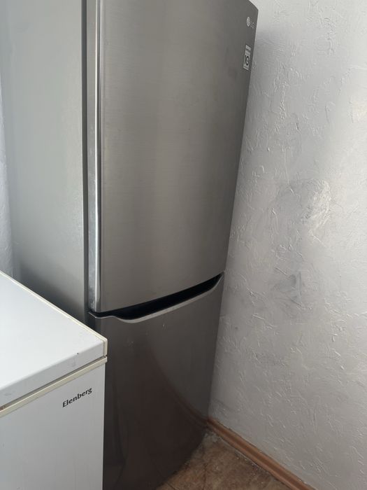 Холодильник LG сатылады