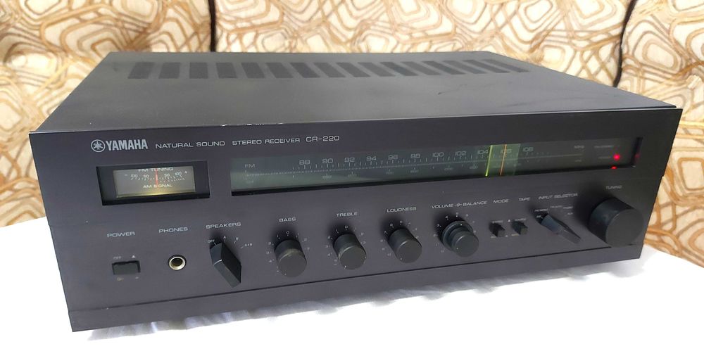 Amplificator cu radio Yamaha CR 220