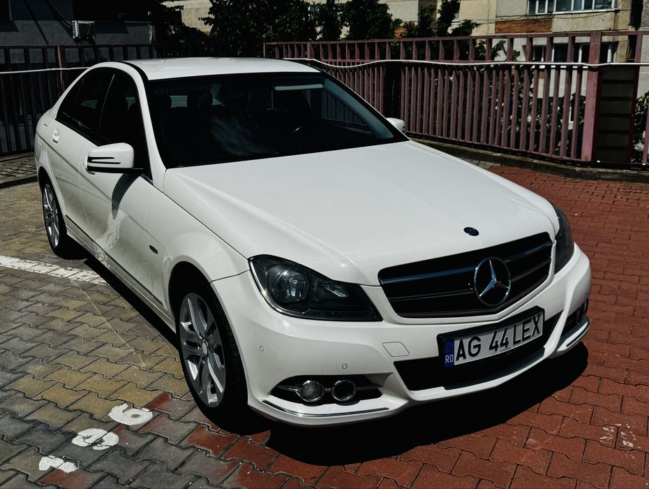MERCEDES-BENZ C-Class 2012 — imagine 4