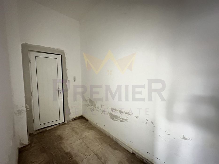 Продава се Магазин в Поморие - 37 кв.м за 1217 €/кв.м - Снимка #3