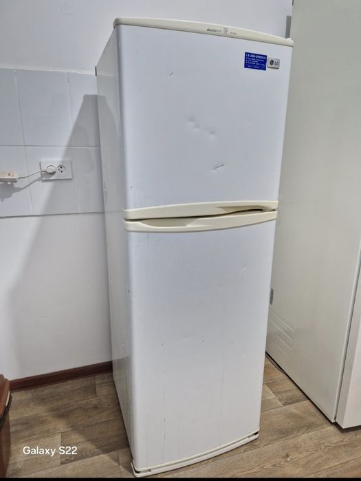 Холодильник.             .