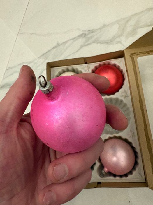 Set 6 globuri brad craciun rare în cutia originală roz alb anii 1947