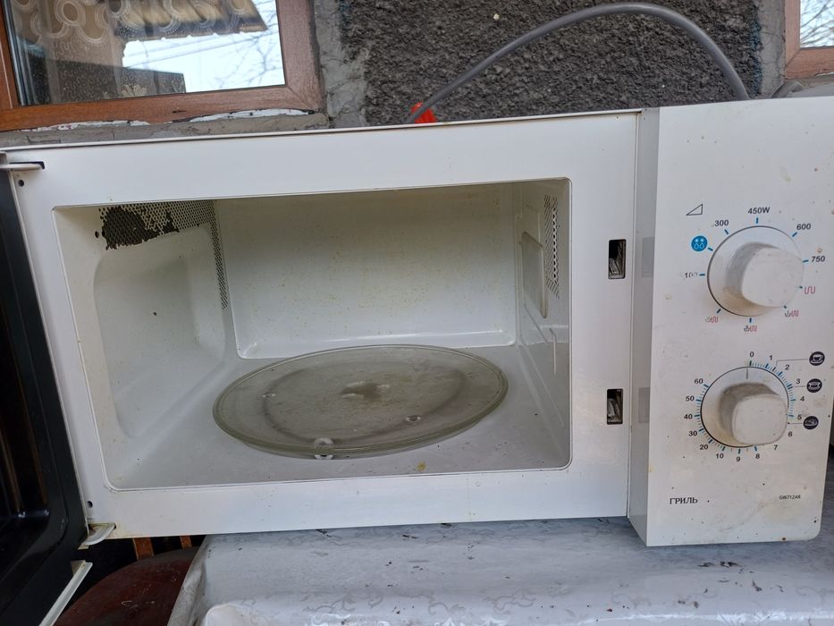 Микроволновка б/у