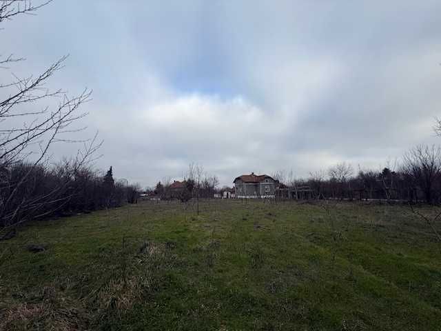 Имот в регулация 2220 кв.м | ВиК | близо до центъра – с. Хърлец