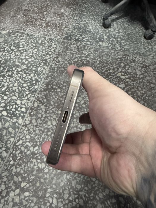 Продам 16 Pro Max 256 в идеальном состоянии