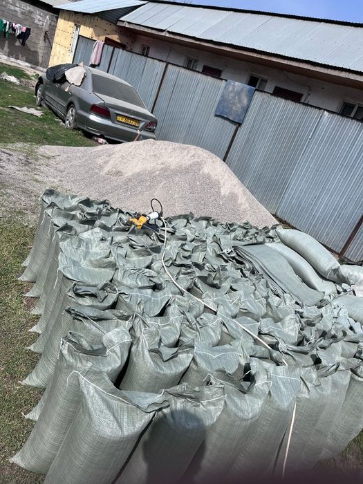 Песок Отсев  Сникерс Глина Щебень