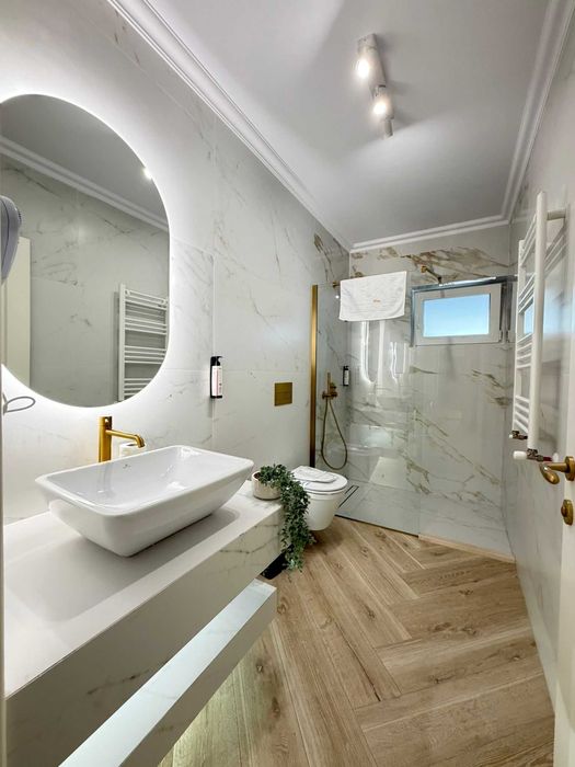 IS Cazare Luxury Apartments Palas Centru Newton Regim Hotelier Iasi