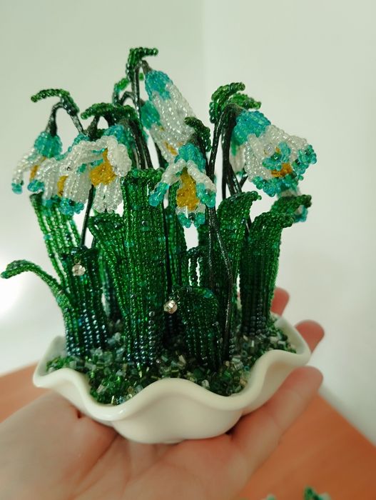 Подснежники из бисера