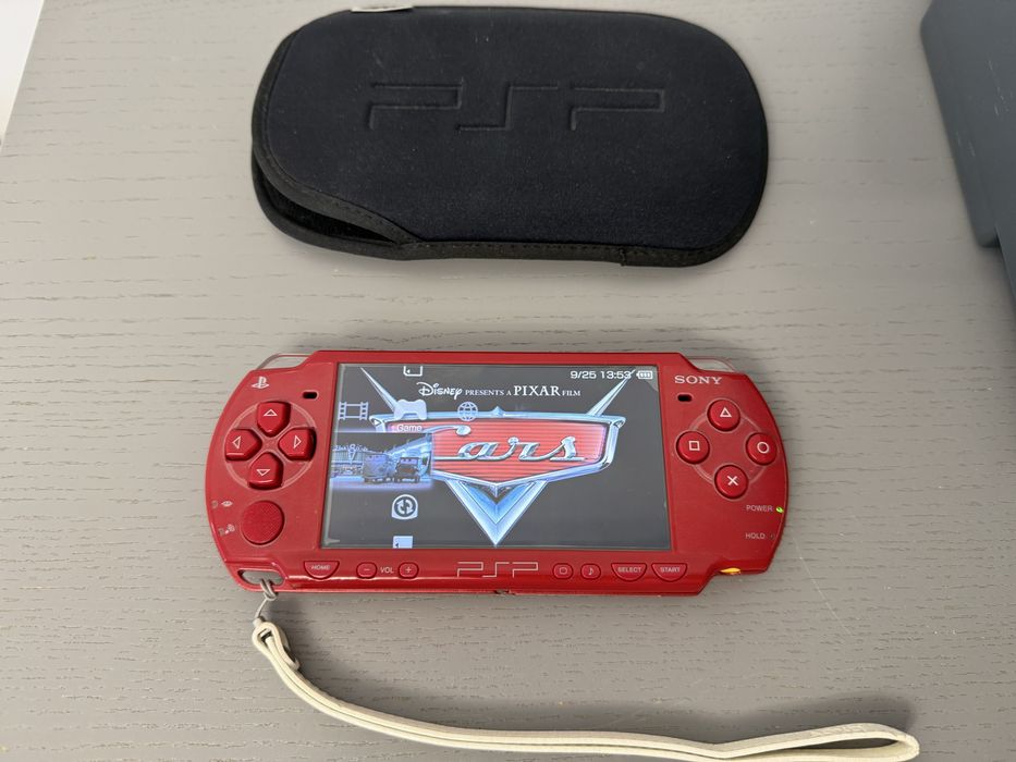 PSP 2000 Deep Red Modat