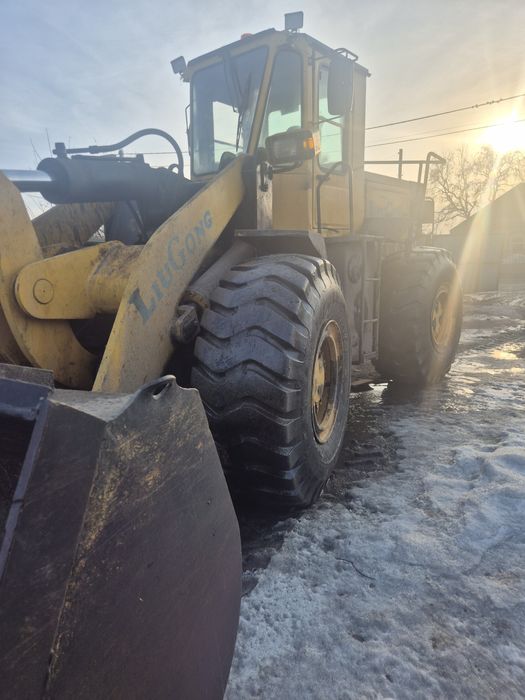 Продам погрузчик 3-х куб