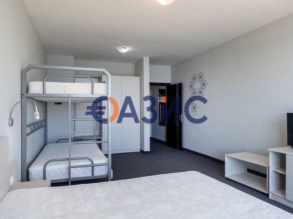 Продава се Едностаен апартамент в Несебър - 56 кв.м за 1117 €/кв.м - Снимка #4