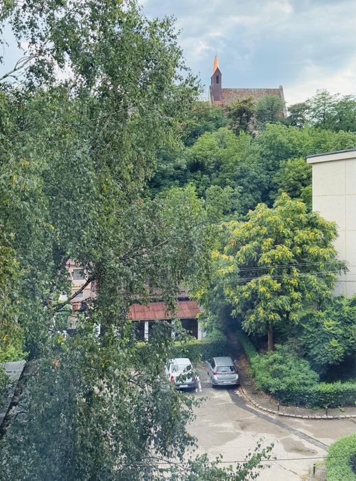 PF vând apart cu 2 camere, Plopilor