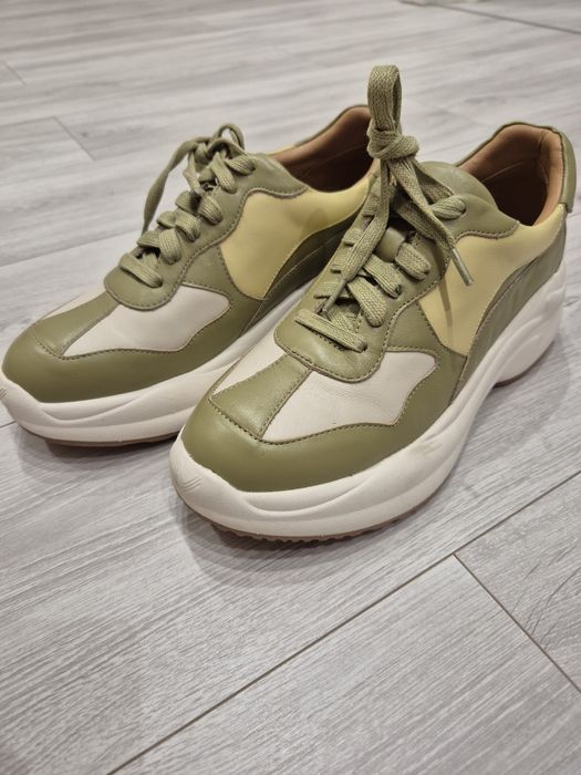 Продам кожаные кроссовки  Magpie Корея