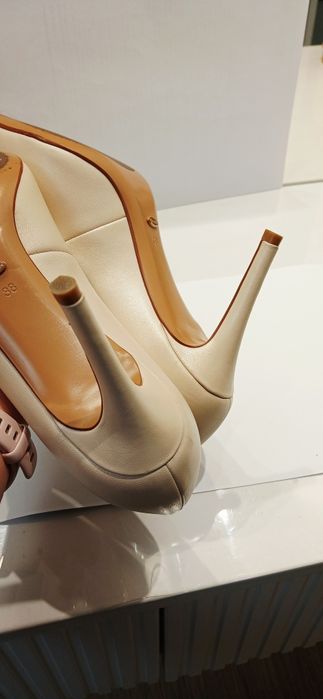 Туфли на каблуке