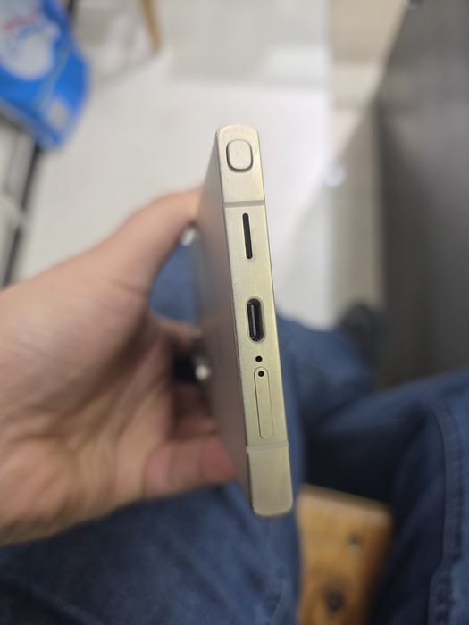 S24 Ultra 12/256 sotiladi