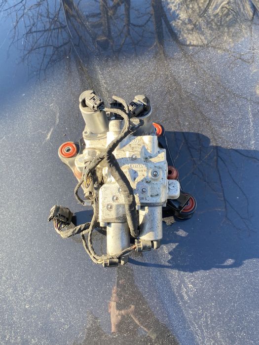 Bloc valve dynamic drive pompa suspensie BMW F07 F10 F11 F06 F01 F02