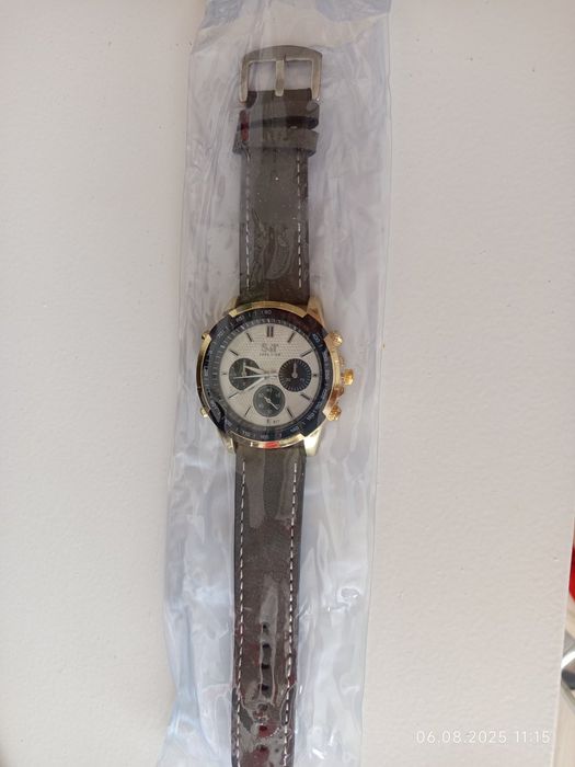 Мъжки  часовник  .