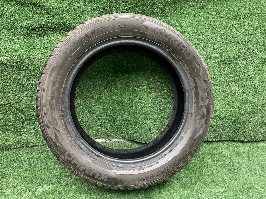 Set 2 anvelope iarna Kumho WinterCraft wp52 215 55 R17 98V 7,4mm 3424