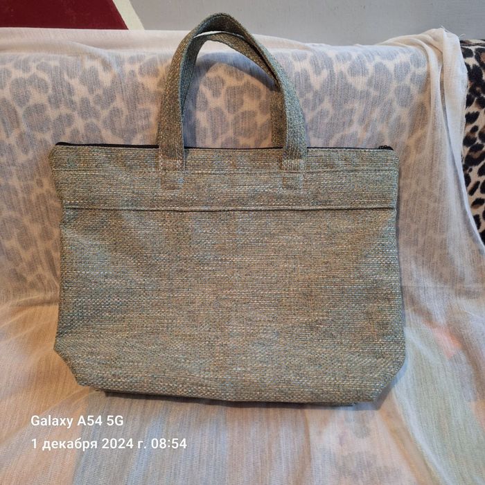 Продаю сумки через плечо