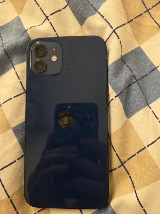 Айфон 12 продам   все есть